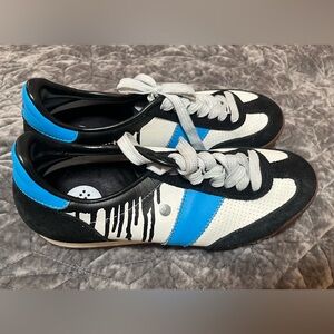 Super cool Botas 66 Czech Republic sneakers men’s 7.5 ladies 9 like new